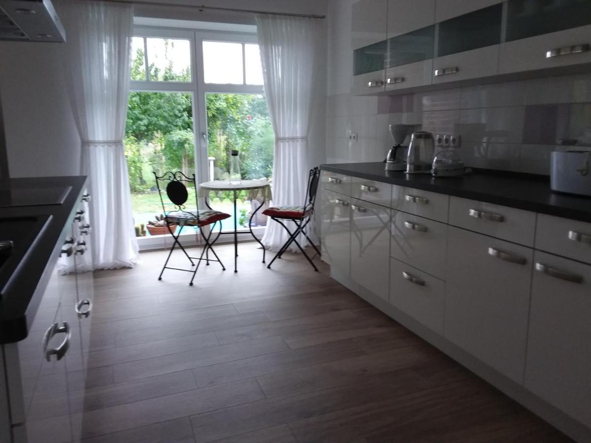 Haus Rosengarten- Ruhige Ferienwohnungen Im Gruenen Sehlen Esterno foto