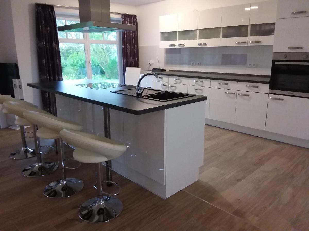 Haus Rosengarten- Ruhige Ferienwohnungen Im Gruenen Sehlen Esterno foto